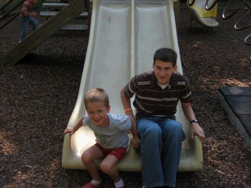There was a cute little playground close by where Elliot and Clark took the little kids.