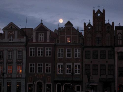 Pretty moonset.